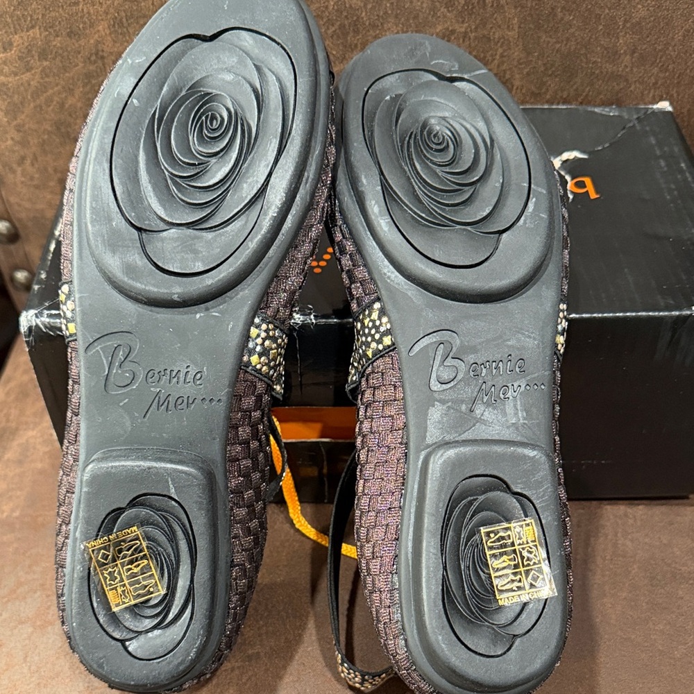 bernie mev. Brown and Black Flats with Gold Accents - Picture 5 of 7